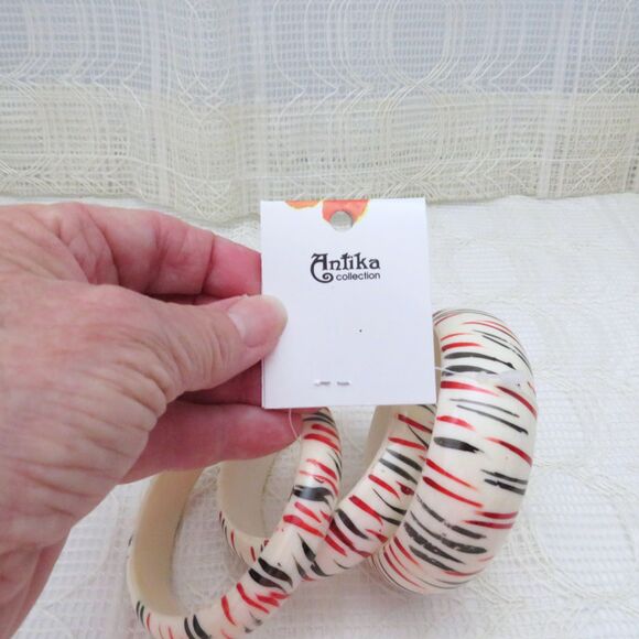 Bangle Bracelet Set Women Cream with Orange & Green Stripes Antika Collection - Picture 5 of 7